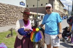 cus_pet_a_llama