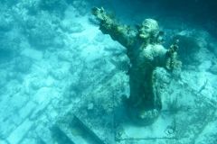sn_statue_above